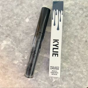 Kylie Cosmetics Kymajesty metal matte lipstick